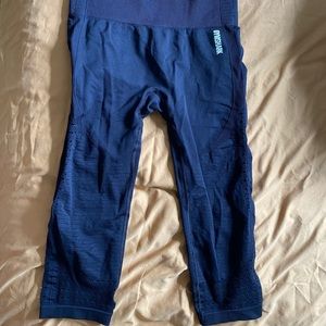 •cropped size L gymshark leggings•